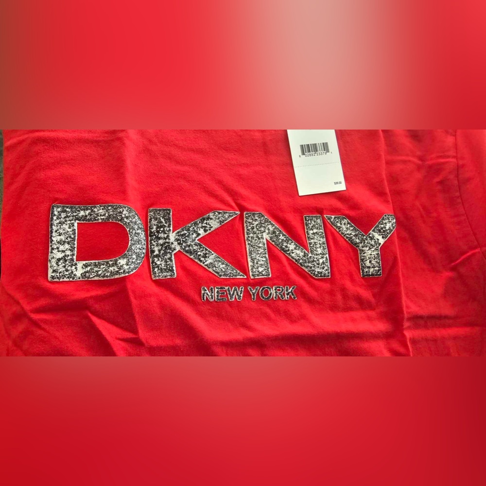 DKNY T-shirt